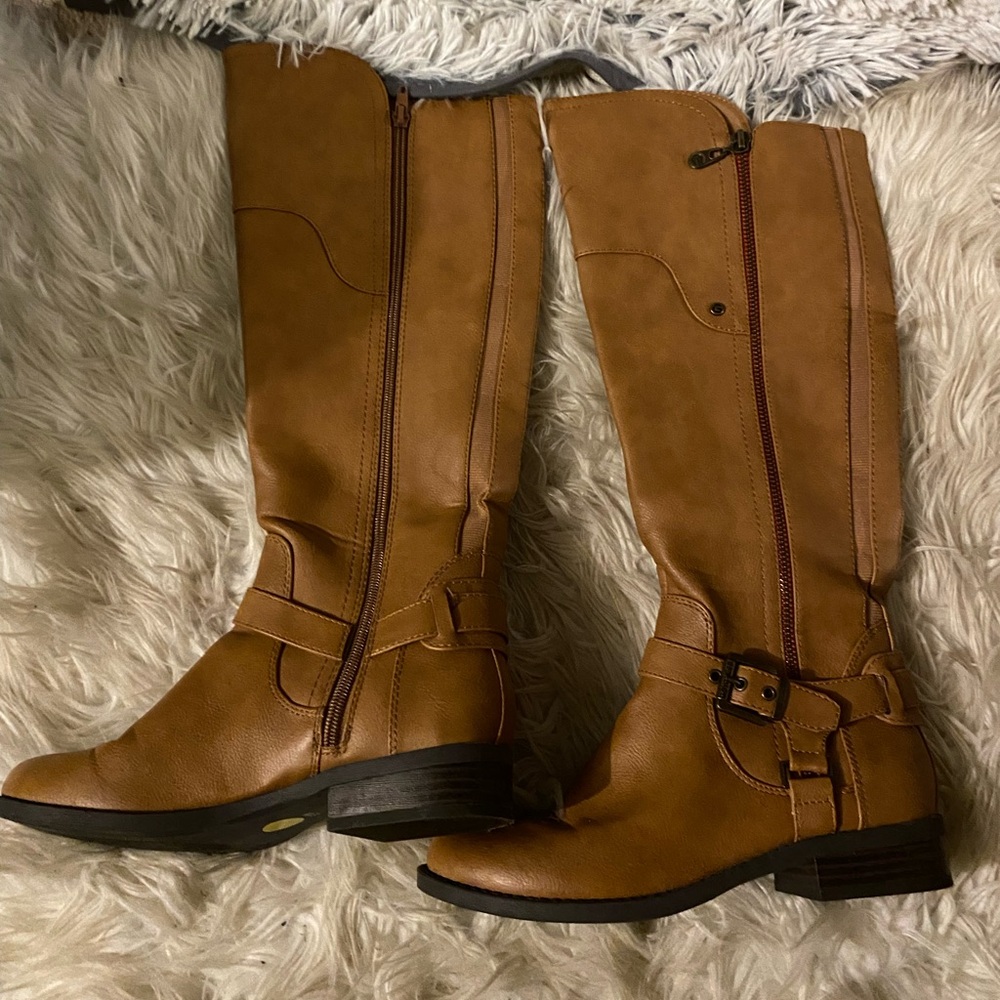 Guess leather boots